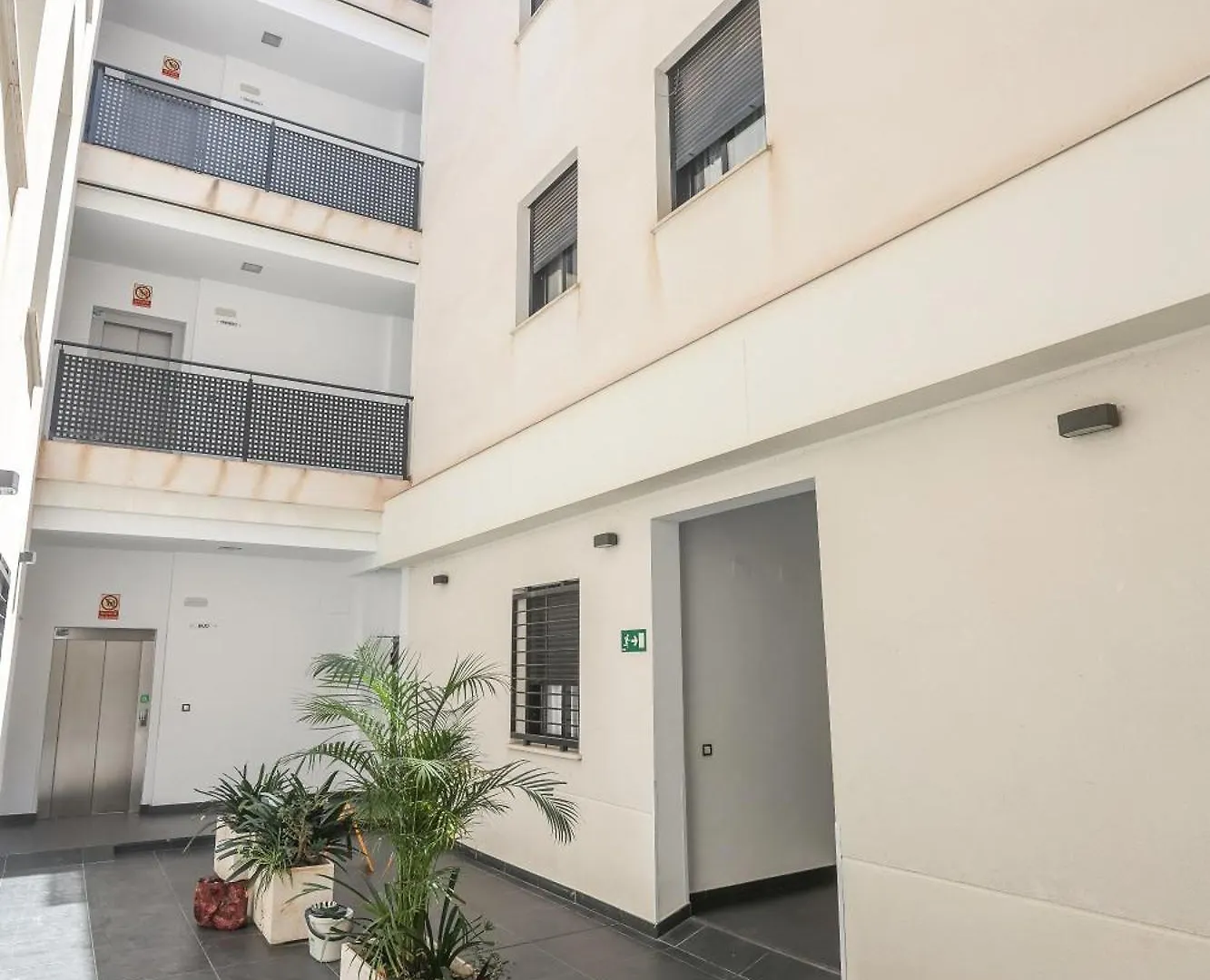 Apartment Lovely Studio In The Heart Of Malaga Free Swimming Pool
