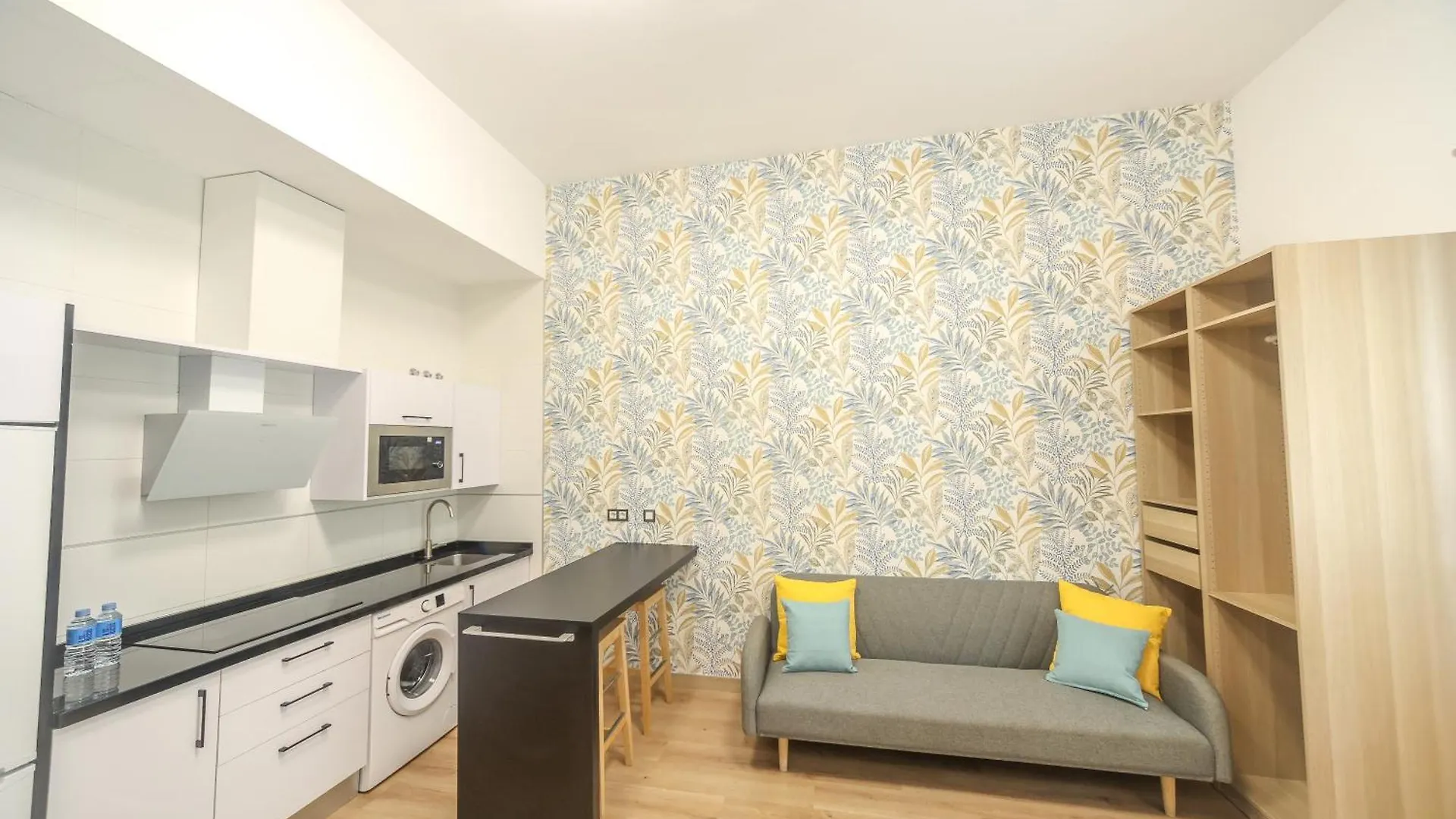 Apartment Lovely Studio In The Heart Of Malaga Free Swimming Pool