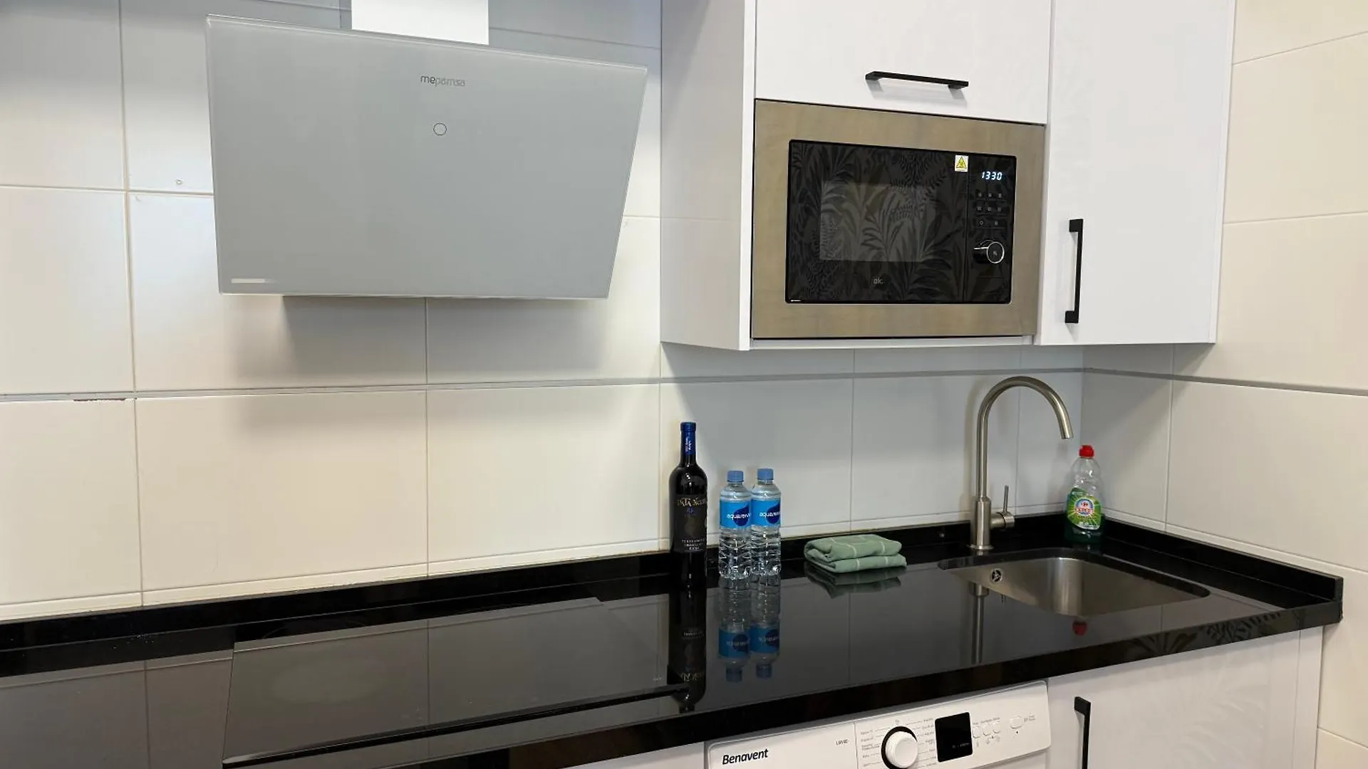 Apartment Lovely Studio In The Heart Of Malaga Free Swimming Pool
